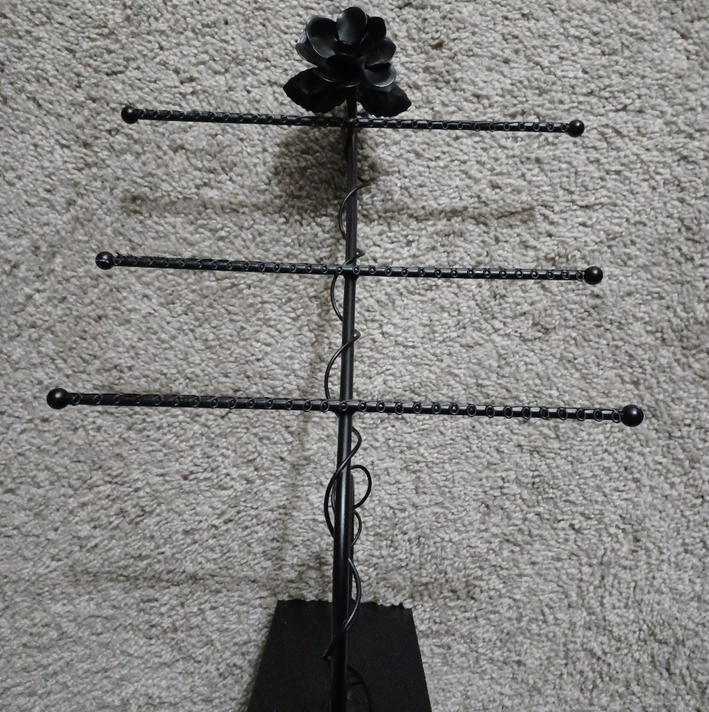 Black rose necklace Jewlery Holder